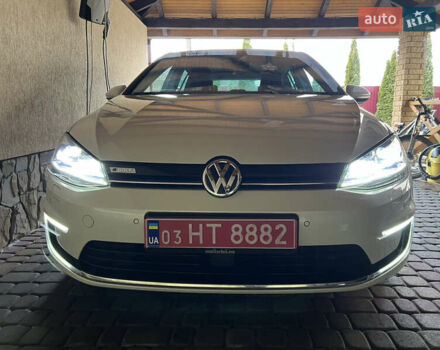 Белый Фольксваген e-Golf, объемом двигателя 0 л и пробегом 137 тыс. км за 12999 $, фото 80 на Automoto.ua