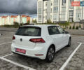 Белый Фольксваген e-Golf, объемом двигателя 0 л и пробегом 84 тыс. км за 14200 $, фото 4 на Automoto.ua