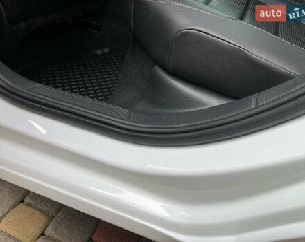 Белый Фольксваген e-Golf, объемом двигателя 0 л и пробегом 137 тыс. км за 12999 $, фото 21 на Automoto.ua