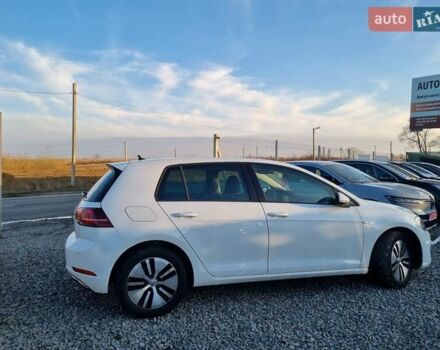 Белый Фольксваген e-Golf, объемом двигателя 0 л и пробегом 78 тыс. км за 12950 $, фото 10 на Automoto.ua