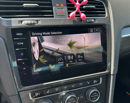 Белый Фольксваген e-Golf, объемом двигателя 0 л и пробегом 126 тыс. км за 12700 $, фото 9 на Automoto.ua