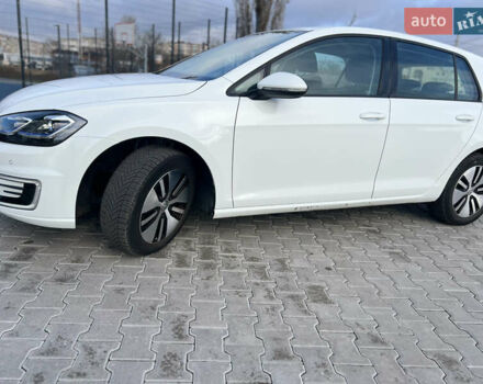Белый Фольксваген e-Golf, объемом двигателя 0 л и пробегом 56 тыс. км за 13200 $, фото 15 на Automoto.ua