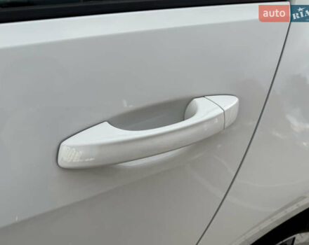 Белый Фольксваген e-Golf, объемом двигателя 0 л и пробегом 84 тыс. км за 14200 $, фото 27 на Automoto.ua