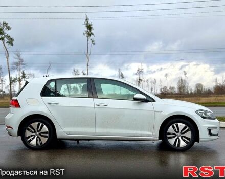 Білий Фольксваген e-Golf, об'ємом двигуна 0.14 л та пробігом 90 тис. км за 12950 $, фото 5 на Automoto.ua