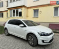 Белый Фольксваген e-Golf, объемом двигателя 0 л и пробегом 92 тыс. км за 15000 $, фото 3 на Automoto.ua