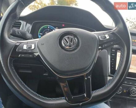 Белый Фольксваген e-Golf, объемом двигателя 0 л и пробегом 70 тыс. км за 13600 $, фото 7 на Automoto.ua