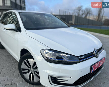 Белый Фольксваген e-Golf, объемом двигателя 0 л и пробегом 56 тыс. км за 13200 $, фото 5 на Automoto.ua