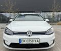 Белый Фольксваген e-Golf, объемом двигателя 0 л и пробегом 56 тыс. км за 17400 $, фото 2 на Automoto.ua