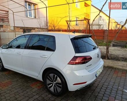 Белый Фольксваген e-Golf, объемом двигателя 0 л и пробегом 130 тыс. км за 13200 $, фото 7 на Automoto.ua