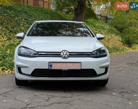 Белый Фольксваген e-Golf, объемом двигателя 0 л и пробегом 89 тыс. км за 13100 $, фото 7 на Automoto.ua
