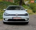 Белый Фольксваген e-Golf, объемом двигателя 0 л и пробегом 89 тыс. км за 13100 $, фото 7 на Automoto.ua