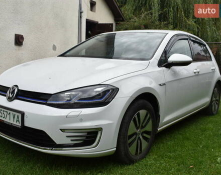 Белый Фольксваген e-Golf, объемом двигателя 0 л и пробегом 80 тыс. км за 14500 $, фото 3 на Automoto.ua