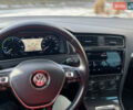 Белый Фольксваген e-Golf, объемом двигателя 0 л и пробегом 174 тыс. км за 11900 $, фото 22 на Automoto.ua
