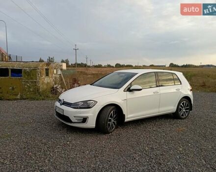 Білий Фольксваген e-Golf, об'ємом двигуна 0 л та пробігом 132 тис. км за 13000 $, фото 1 на Automoto.ua