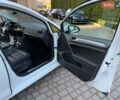 Білий Фольксваген e-Golf, об'ємом двигуна 0 л та пробігом 129 тис. км за 14900 $, фото 61 на Automoto.ua