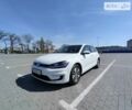 Белый Фольксваген e-Golf, объемом двигателя 0 л и пробегом 30 тыс. км за 17700 $, фото 3 на Automoto.ua