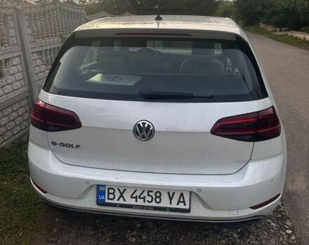 Белый Фольксваген e-Golf, объемом двигателя 0 л и пробегом 130 тыс. км за 12800 $, фото 3 на Automoto.ua