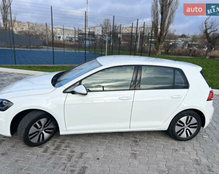 Белый Фольксваген e-Golf, объемом двигателя 0 л и пробегом 56 тыс. км за 13200 $, фото 14 на Automoto.ua