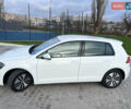 Белый Фольксваген e-Golf, объемом двигателя 0 л и пробегом 56 тыс. км за 13200 $, фото 14 на Automoto.ua