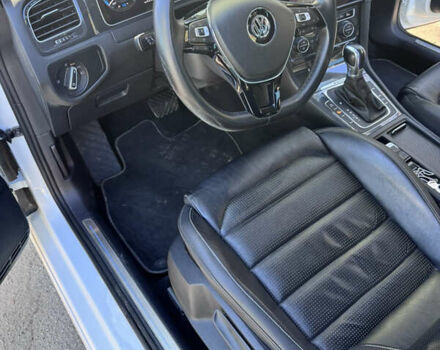 Білий Фольксваген e-Golf, об'ємом двигуна 0 л та пробігом 60 тис. км за 15800 $, фото 7 на Automoto.ua