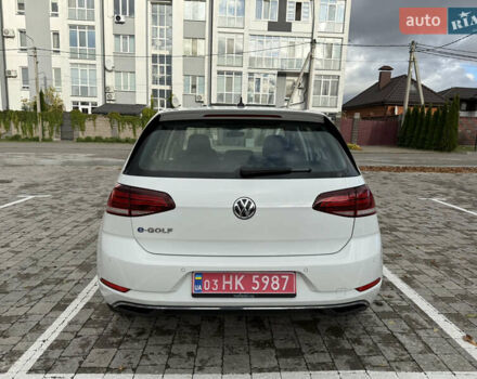 Белый Фольксваген e-Golf, объемом двигателя 0 л и пробегом 84 тыс. км за 14200 $, фото 5 на Automoto.ua