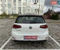 Белый Фольксваген e-Golf, объемом двигателя 0 л и пробегом 84 тыс. км за 14200 $, фото 5 на Automoto.ua