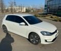 Белый Фольксваген e-Golf, объемом двигателя 0 л и пробегом 118 тыс. км за 13500 $, фото 3 на Automoto.ua