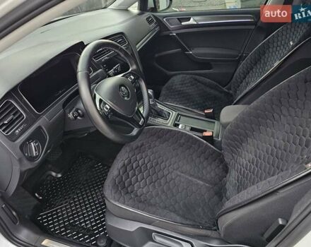 Білий Фольксваген e-Golf, об'ємом двигуна 0 л та пробігом 112 тис. км за 15950 $, фото 49 на Automoto.ua