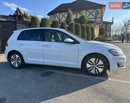 Білий Фольксваген e-Golf, об'ємом двигуна 0 л та пробігом 126 тис. км за 11900 $, фото 7 на Automoto.ua