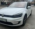 Белый Фольксваген e-Golf, объемом двигателя 0 л и пробегом 182 тыс. км за 13000 $, фото 1 на Automoto.ua