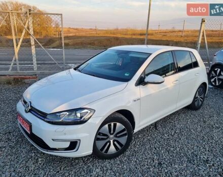 Белый Фольксваген e-Golf, объемом двигателя 0 л и пробегом 78 тыс. км за 12950 $, фото 3 на Automoto.ua