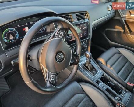 Белый Фольксваген e-Golf, объемом двигателя 0 л и пробегом 78 тыс. км за 12950 $, фото 31 на Automoto.ua