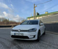Белый Фольксваген e-Golf, объемом двигателя 0 л и пробегом 96 тыс. км за 15500 $, фото 8 на Automoto.ua