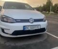 Белый Фольксваген e-Golf, объемом двигателя 0 л и пробегом 86 тыс. км за 13200 $, фото 2 на Automoto.ua
