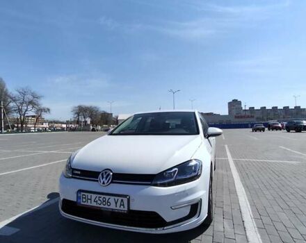 Белый Фольксваген e-Golf, объемом двигателя 0 л и пробегом 30 тыс. км за 17700 $, фото 1 на Automoto.ua