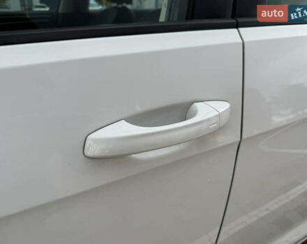 Белый Фольксваген e-Golf, объемом двигателя 0 л и пробегом 84 тыс. км за 14200 $, фото 25 на Automoto.ua