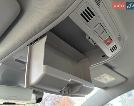 Белый Фольксваген e-Golf, объемом двигателя 0 л и пробегом 84 тыс. км за 14200 $, фото 67 на Automoto.ua