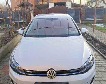 Белый Фольксваген e-Golf, объемом двигателя 0 л и пробегом 130 тыс. км за 13200 $, фото 4 на Automoto.ua