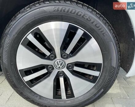 Білий Фольксваген e-Golf, об'ємом двигуна 0 л та пробігом 102 тис. км за 14200 $, фото 21 на Automoto.ua