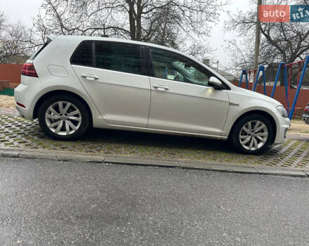 Белый Фольксваген e-Golf, объемом двигателя 0 л и пробегом 167 тыс. км за 13500 $, фото 11 на Automoto.ua