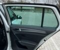 Белый Фольксваген e-Golf, объемом двигателя 0 л и пробегом 56 тыс. км за 17400 $, фото 20 на Automoto.ua