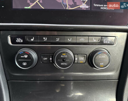 Белый Фольксваген e-Golf, объемом двигателя 0 л и пробегом 84 тыс. км за 14200 $, фото 55 на Automoto.ua