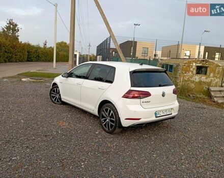 Білий Фольксваген e-Golf, об'ємом двигуна 0 л та пробігом 132 тис. км за 13000 $, фото 6 на Automoto.ua