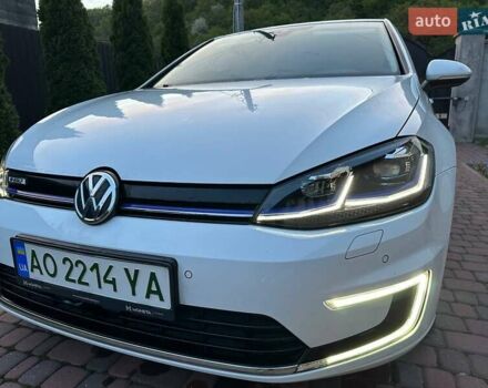 Белый Фольксваген e-Golf, объемом двигателя 0 л и пробегом 97 тыс. км за 15500 $, фото 4 на Automoto.ua