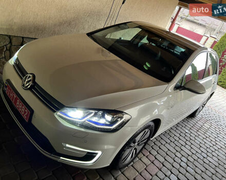 Белый Фольксваген e-Golf, объемом двигателя 0 л и пробегом 137 тыс. км за 12999 $, фото 84 на Automoto.ua