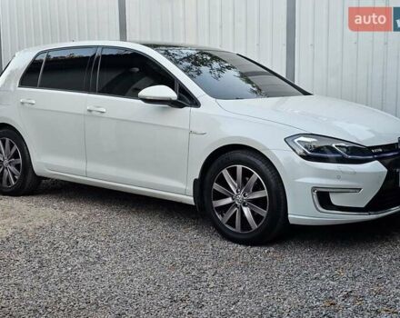 Білий Фольксваген e-Golf, об'ємом двигуна 0 л та пробігом 112 тис. км за 15950 $, фото 1 на Automoto.ua