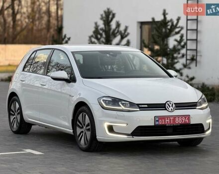 Белый Фольксваген e-Golf, объемом двигателя 0 л и пробегом 127 тыс. км за 11599 $, фото 4 на Automoto.ua