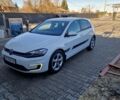 Белый Фольксваген e-Golf, объемом двигателя 0 л и пробегом 125 тыс. км за 13700 $, фото 6 на Automoto.ua
