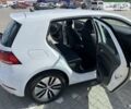 Білий Фольксваген e-Golf, об'ємом двигуна 0 л та пробігом 63 тис. км за 16000 $, фото 17 на Automoto.ua