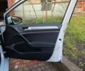 Белый Фольксваген e-Golf, объемом двигателя 0 л и пробегом 130 тыс. км за 13200 $, фото 10 на Automoto.ua